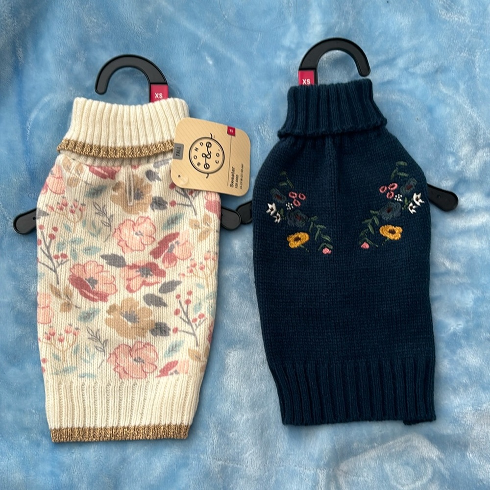 Bundle of 2 Doggy sweaters